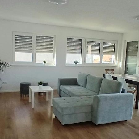 Neubau Appartement Mit Terasse, Privater Eingang,Parkplatz,Kueche Fürth Eksteriør bilde