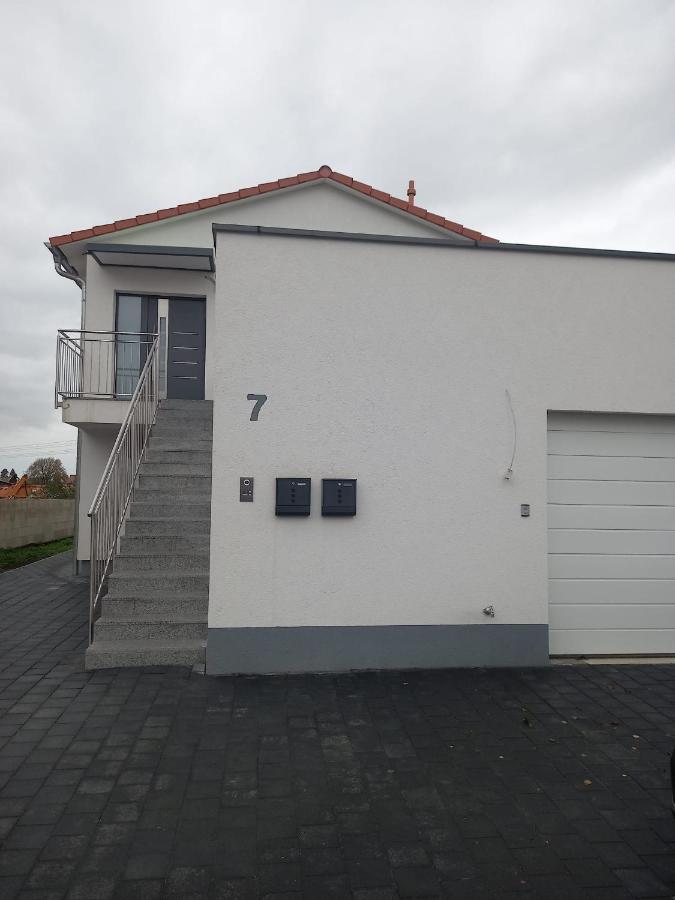 Neubau Appartement Mit Terasse, Privater Eingang,Parkplatz,Kueche Fürth Eksteriør bilde