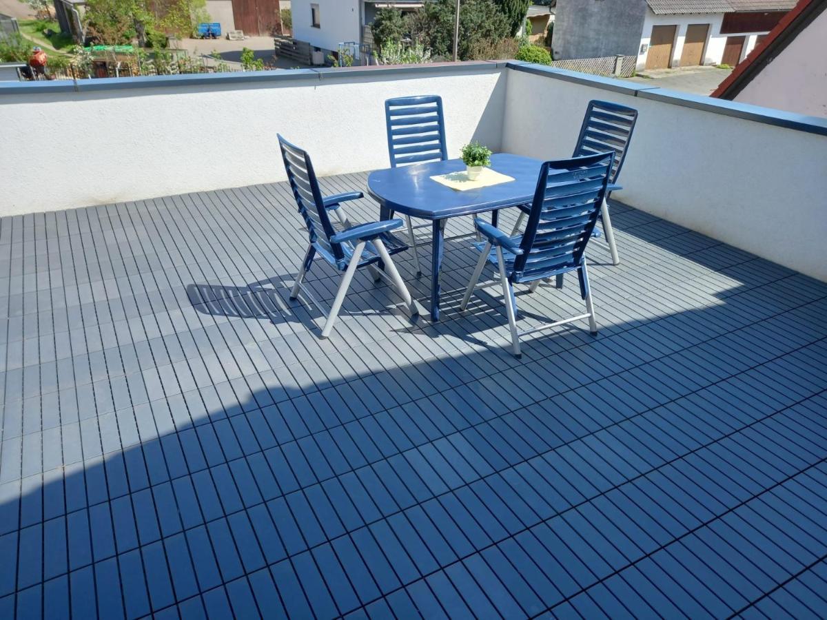 Neubau Appartement Mit Terasse, Privater Eingang,Parkplatz,Kueche Fürth Eksteriør bilde