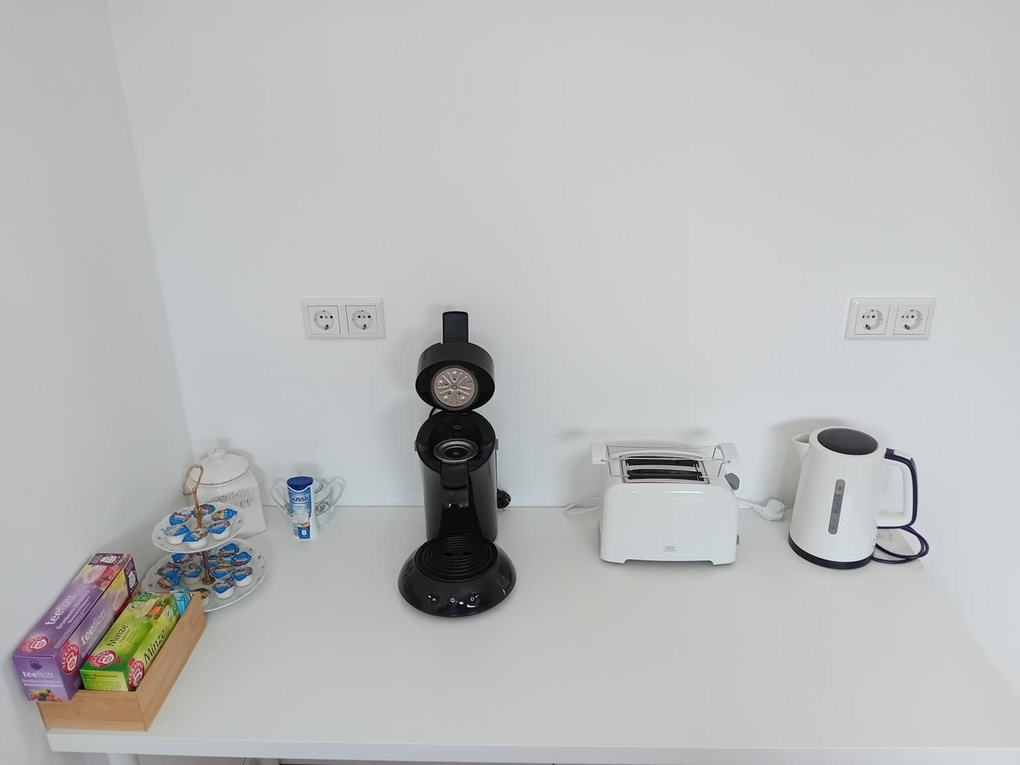Neubau Appartement Mit Terasse, Privater Eingang,Parkplatz,Kueche Fürth Eksteriør bilde
