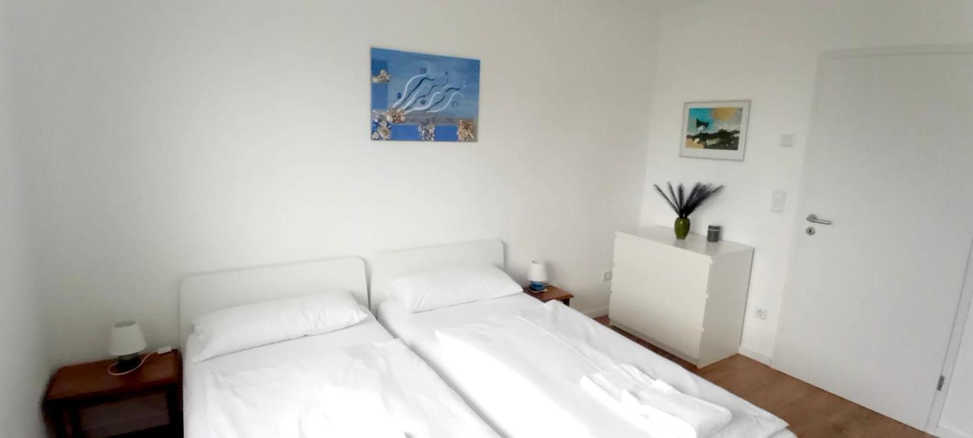 Neubau Appartement Mit Terasse, Privater Eingang,Parkplatz,Kueche Fürth Eksteriør bilde
